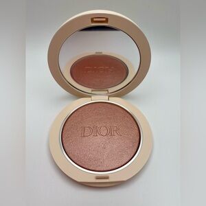 DIOR highlighter in rosewood glow